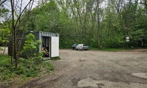 Parking przy wejściu na polskie Malediwy Jaworzno. Trasa do zalewu.