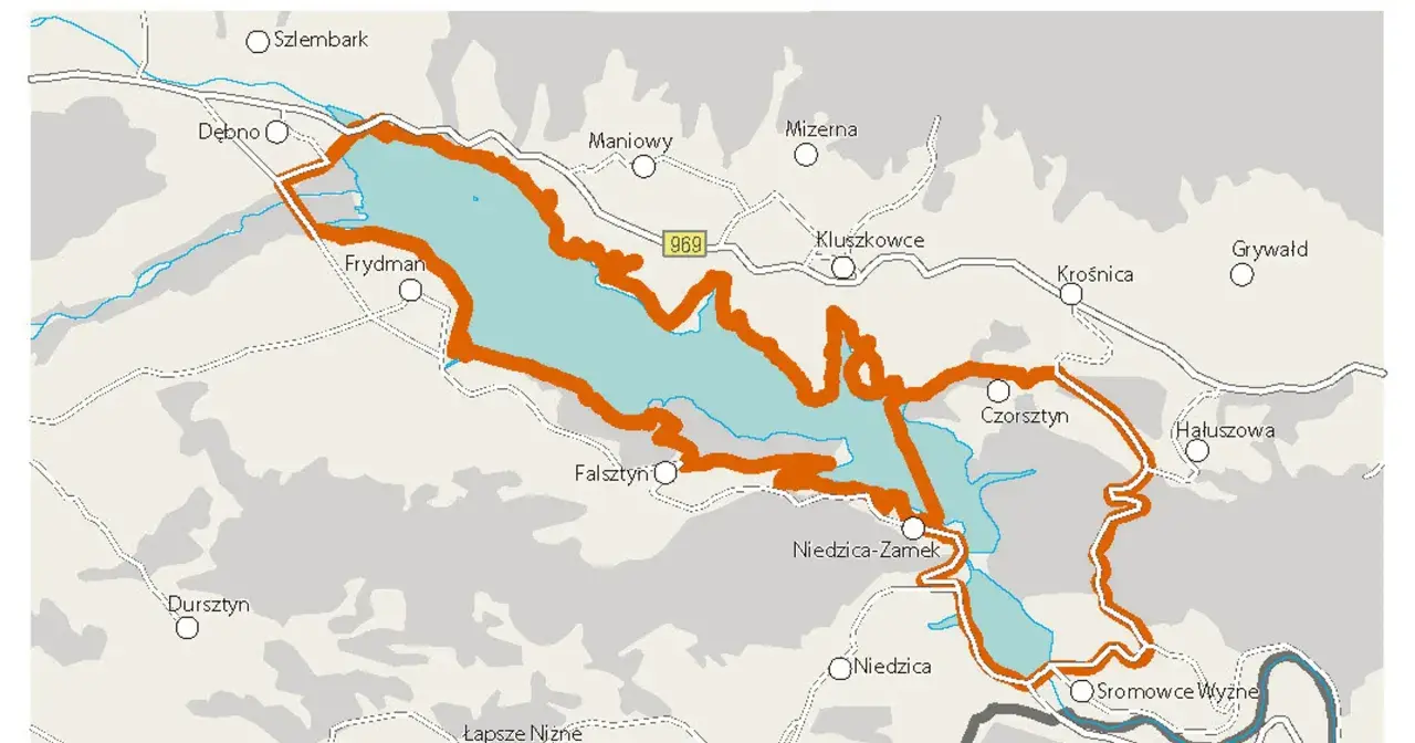 Mapa szlaków rowerowych wokół Jeziora Czorsztyńskiego. Pomarańczowa linia wyznacza trasę Velo Czorsztyn, prowadzącą przez malownicze miejscowości.
